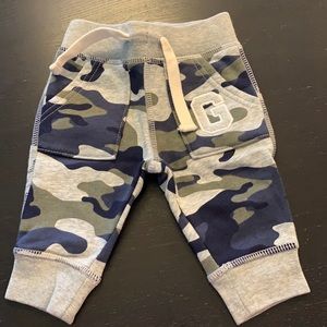 Baby GAP camo track pants
